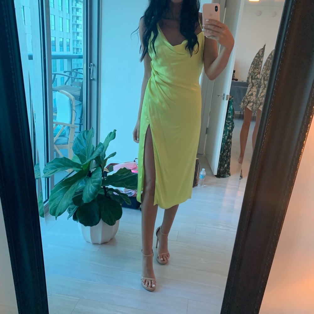 Revolve Lime Maxi - Picture 2 of 3